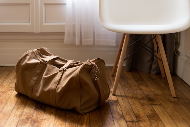 7 Packing Tips - Moving Day Made Simple erol ahmed 9XiN0r2NWSM unsplash - Tofino & Ucluelet Real Estate